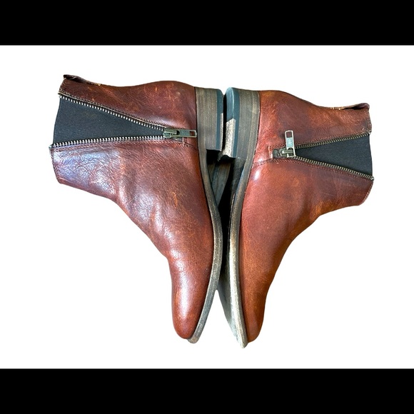 FRYE Women's Carly Zip Chelsea Boot - Picture 6 of 6